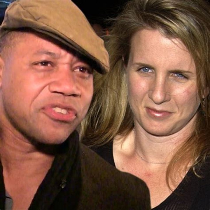 Cuba Gooding Jr. Files for Divorce from Wife Sara Kapfer
