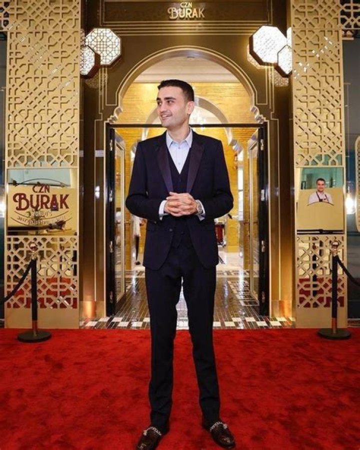 Czn Burak Height In Feet: The Culinary Sensation
