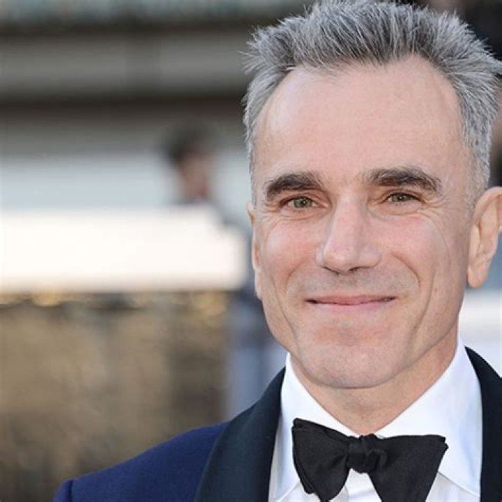 Daniel Day Lewis surprises fans with new appearance four years after