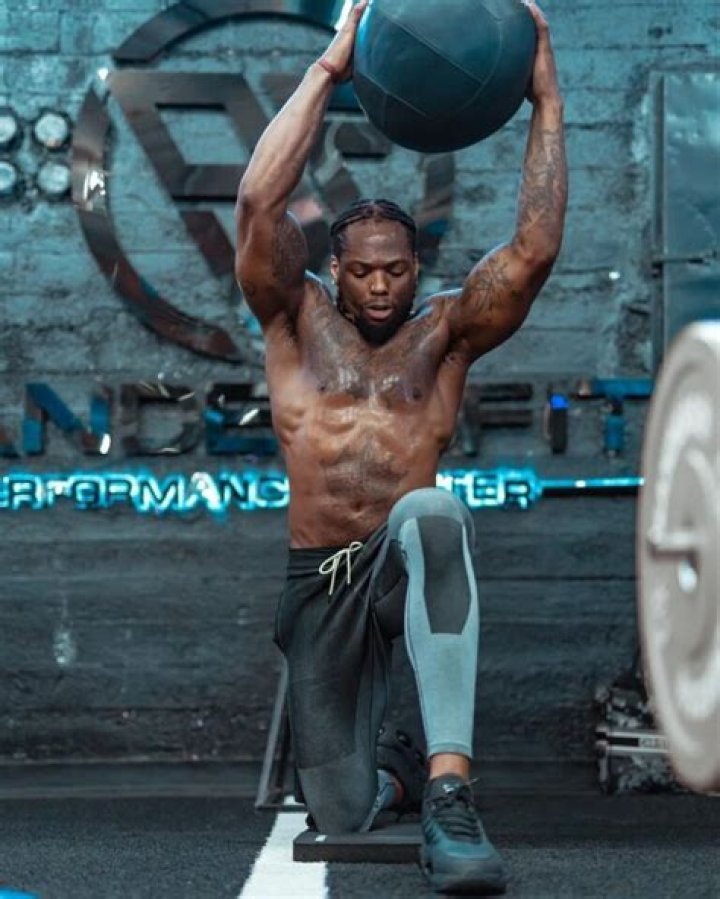 Derrick Henry's Weight: The Power Behind The Performance