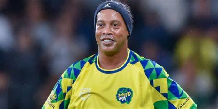 Discovering The Age Of Ronaldinho's Retirement