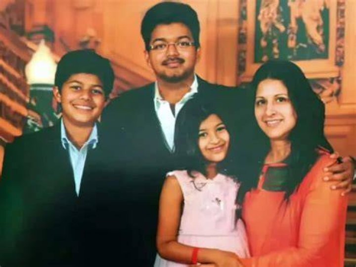 Divya Sasha (Vijay Daughter) Biography, Age, Wiki, Family, Images