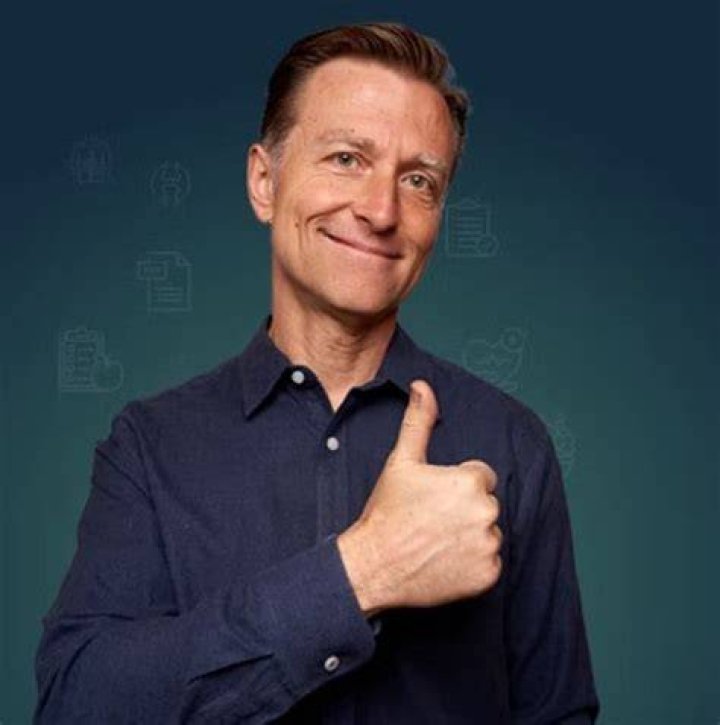 Dr Eric Berg (YouTuber) Wiki, Age, Wife, Family, Biography & More WikiBio