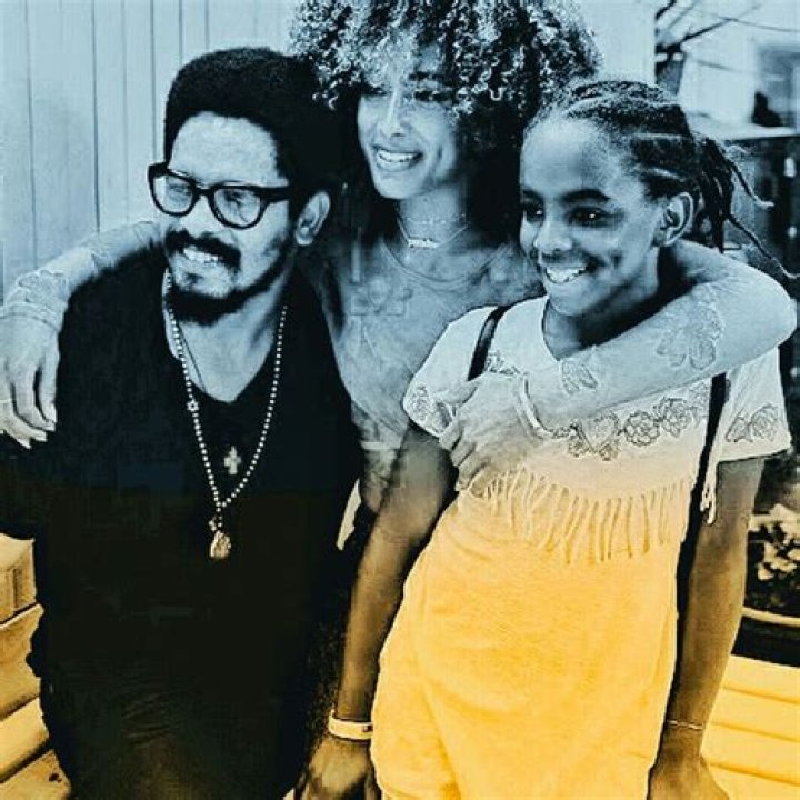 Eden Marley / Sarah SarahMarley ️ Girl Day, Bob Marley