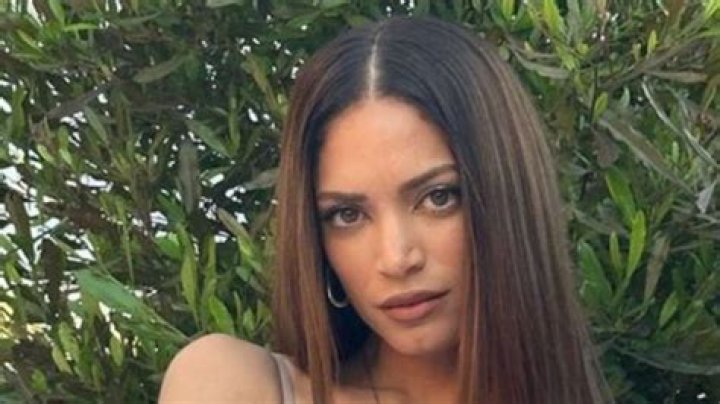 Elodie si spoglia su Instagram lo scatto bollente per &ldquo;A fari spenti&rdquo;