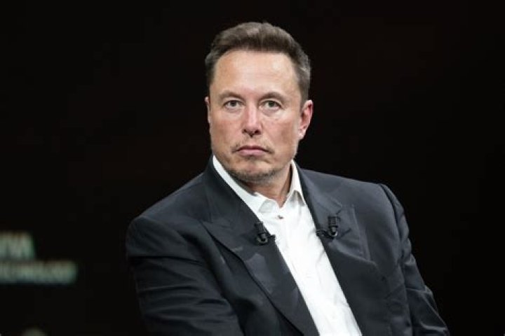 Elon Musk 'Wants Smart People to Have Kids,' Executive He