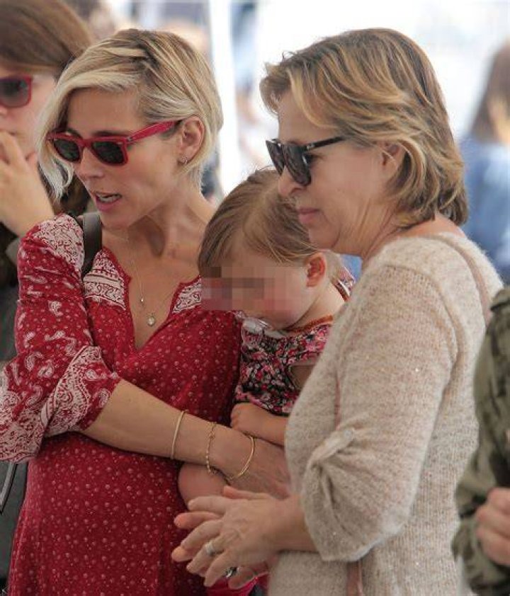 Elsa Pataky su dedicatoria a su madre por estar siempre a su lado