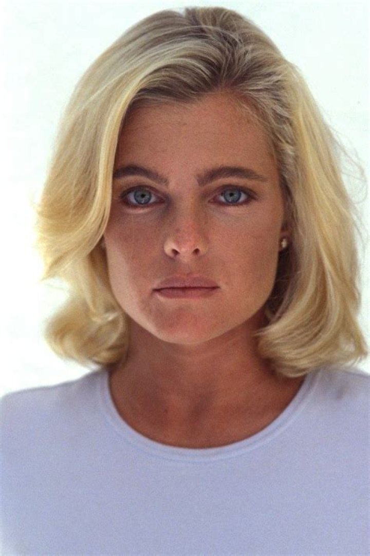Erika Eleniak photo 9 of 23 pics, wallpaper photo 239161 ThePlace2