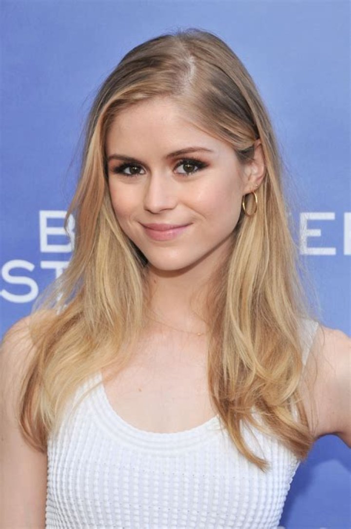 Erin Moriarty's Dating History: Who Has She Been With?
