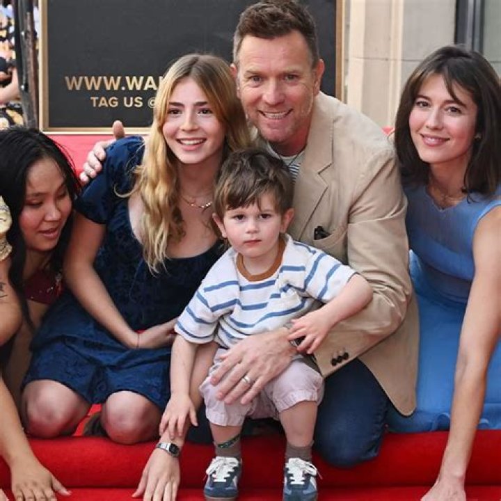 Ewan McGregor&rsquo;s Kids Meet The 5 Children He Shares With Two Women