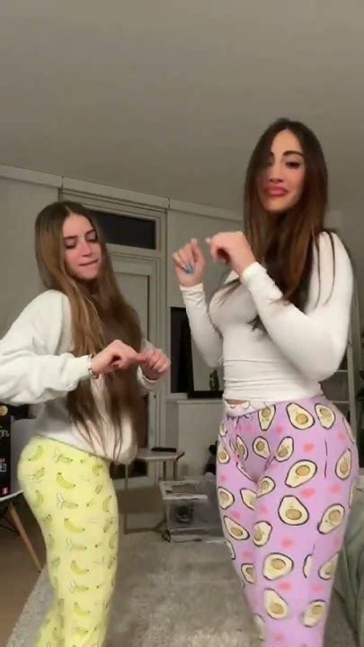 exotichabibi tiktok dance big booty friends shorts herloss 