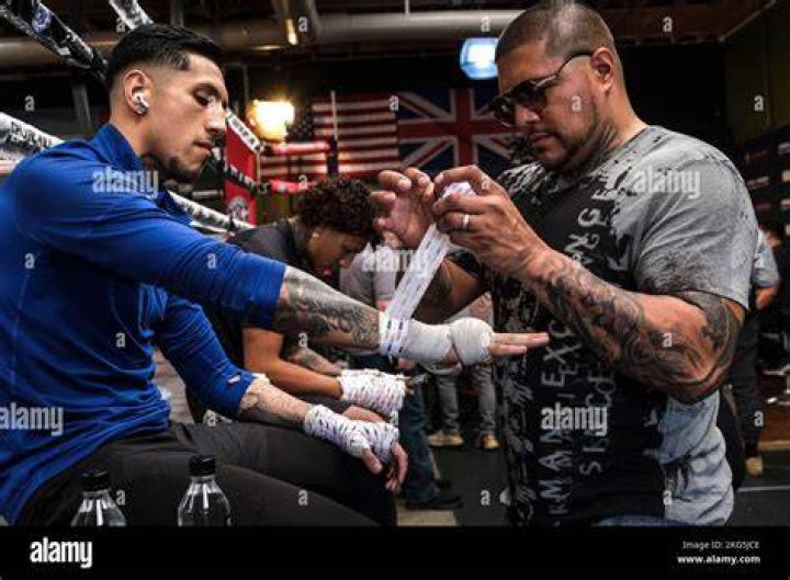 Fernando Vargas' Sons: Their Ages Unveiled