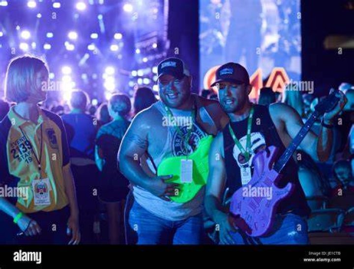 Festivalgoers make hires stock photography and images Alamy