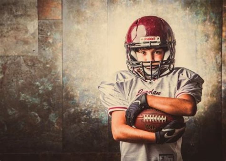Football Lashandra Ponce