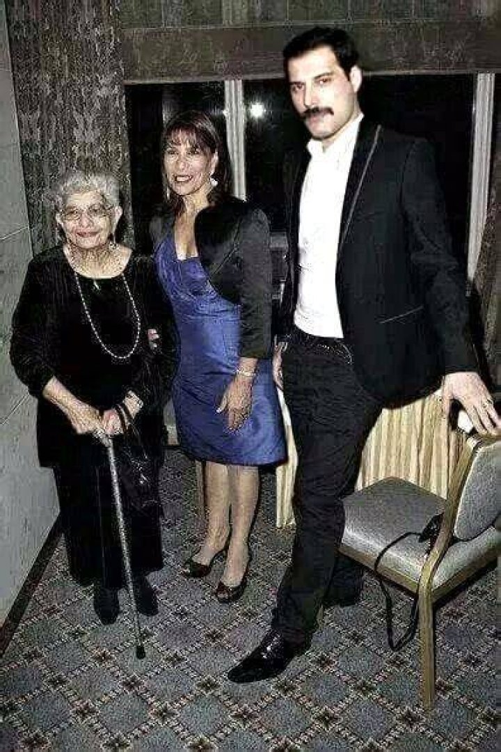 Freddie Mercury with his mom. 1947