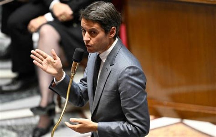 Gabriel Attal veut des mesures pour &laquo; sortir &raquo; des &eacute;coles les &eacute;l&egrave;ves