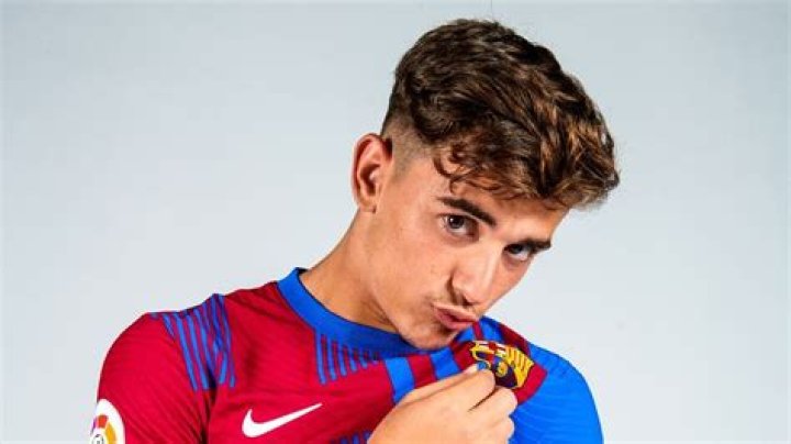 Gavi, el nuevo &iacute;dolo de la afici&oacute;n del Bar&ccedil;a