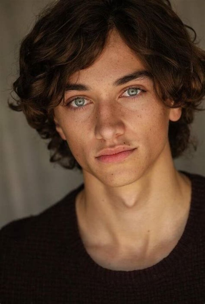Gavin Casalegno (Actor) Wiki, Bio, Age, Height, Weight, Dating