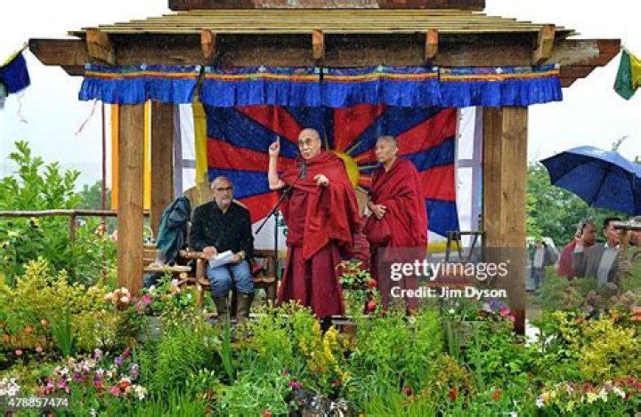 Glastonbury 2015 Dalai Lama uses first festival visit to brand Isis