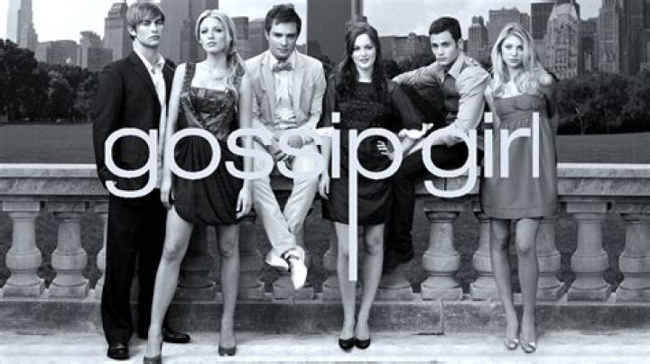 Gossip Girl's Thomas Doherty and Model Girlfriend At Grazia USA Party