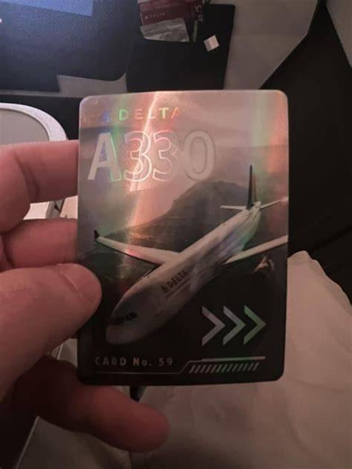 Got my first trading card from the pilot today! r/delta