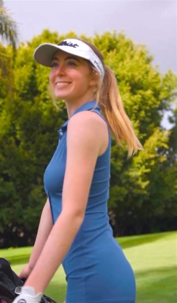 Grace Charis stuns golf fans by bra and not realising shirt