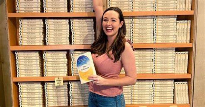 Hadley Vlahos Shares She's Getting a Divorce