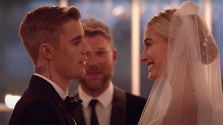 Hailey Bieber Shared Justin's Favorite Smoothie Recipe&mdash;Here's What a