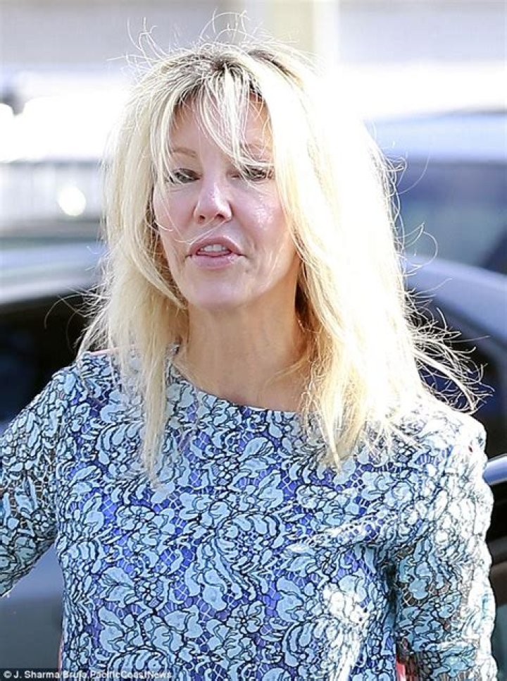 Heather Locklear goes makeupfree while grabbing a bite to eat The News Beyond Detroit