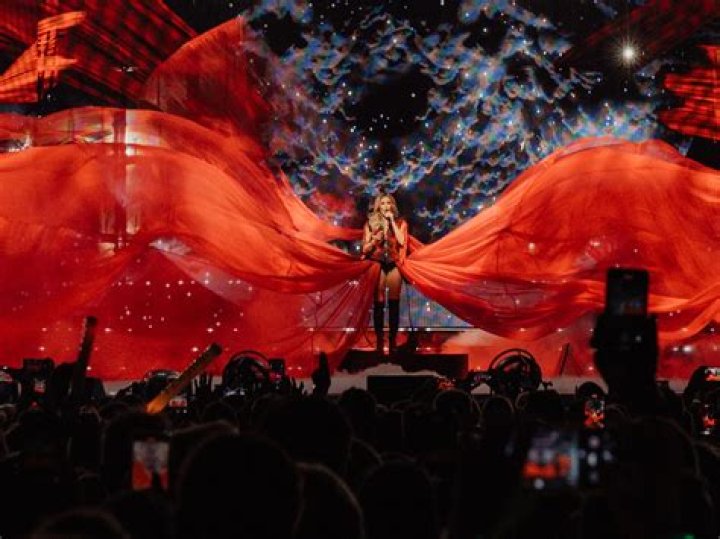 Helene Fischer and Andrea Berg Hardhitting rivalry Life