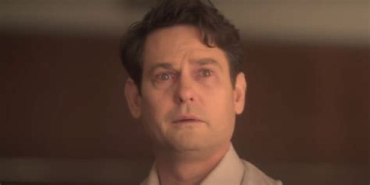 Henry Thomas Bio & Wiki Net Worth, Age, Height & Weight