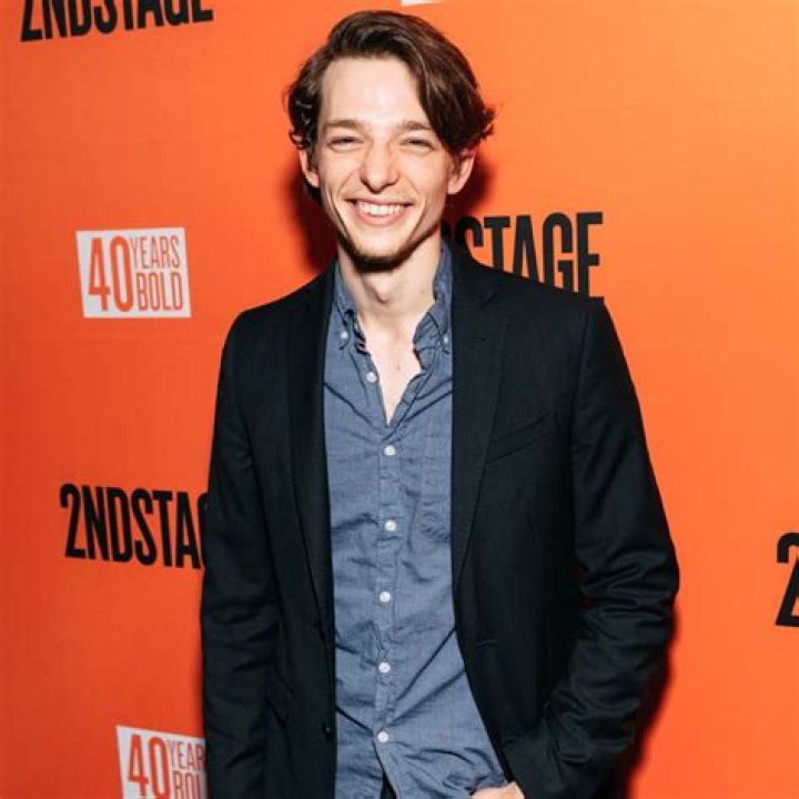 How is Mike Faist from &ldquo;Challengers&rdquo; now? His Girlfriend, Net Worth