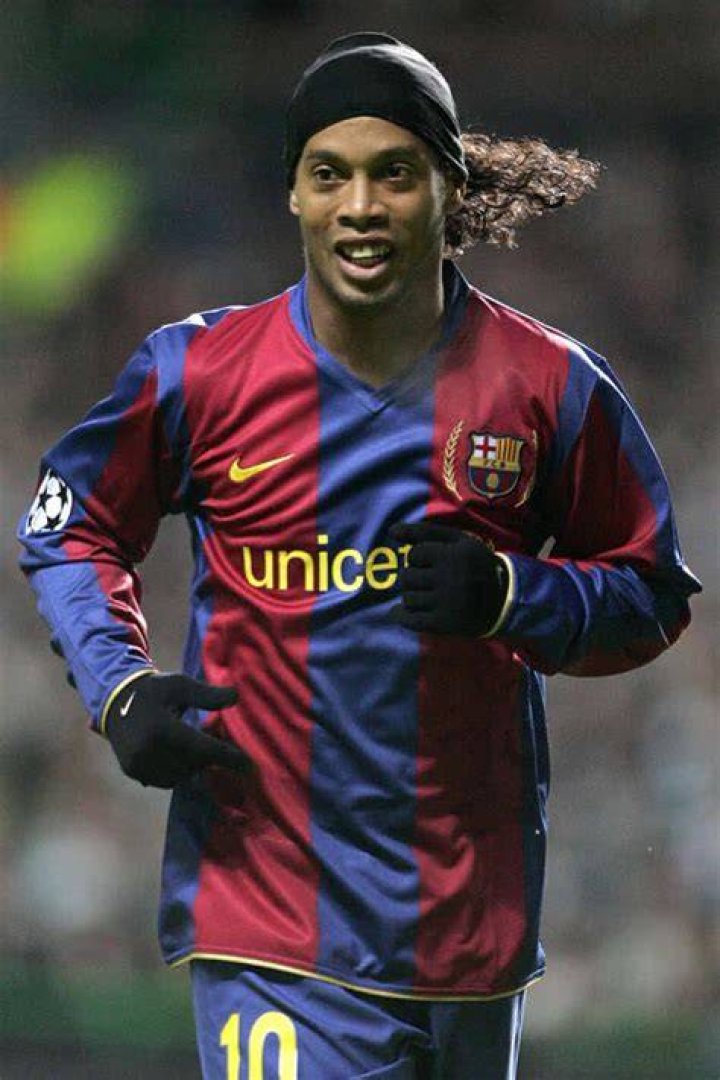 How Tall Is Ronaldinho
