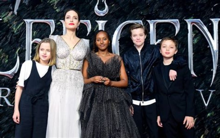 Impresionante cambio de Shiloh hijo trans de Angelina Jolie en los