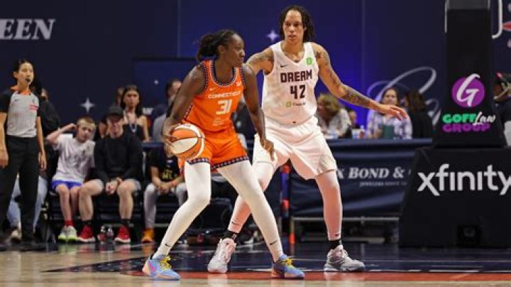 Incredible Standing Reach Of Basketball Star Brittney Griner