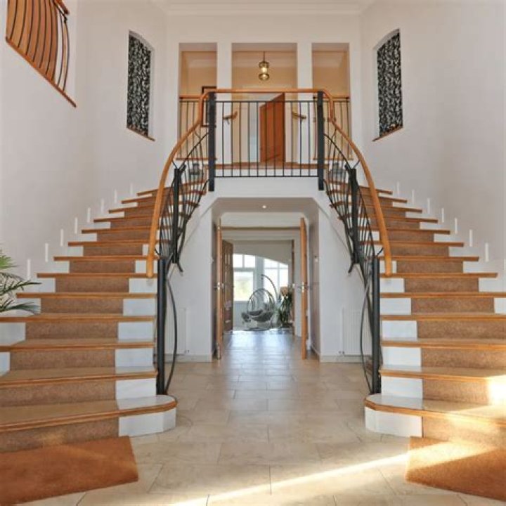 Inside Niall Horan's London home as he selfisolates Metro News