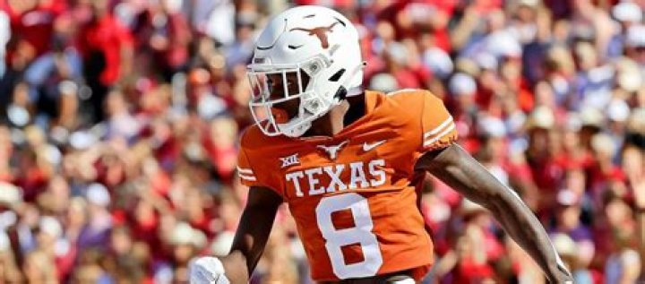 Insider reports Texas football WR Xavier Worthy is 'leaning toward staying'