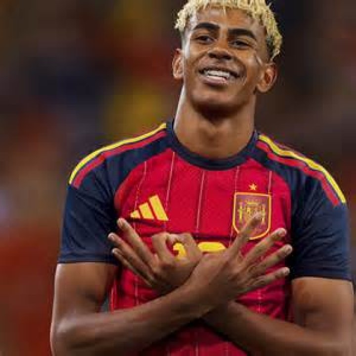 &iquest;Qui&eacute;n es Lamine Yamal, al que ya comparan con Messi?
