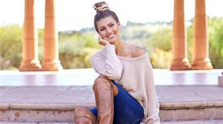 Is Amanda Balionis Married? Her Bio, Age, Husband, Measurements and Net