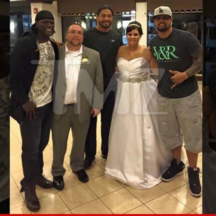 Is Jey Uso Married To Naomi? Unveiling The Truth Behind Their Relationship