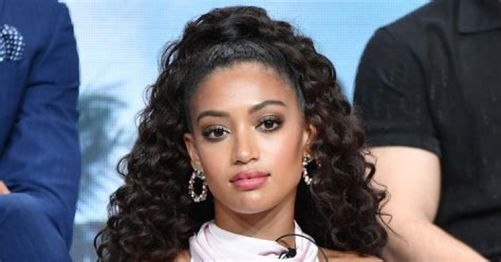Is Samantha Logan Dating Anyone? Who is Samantha Logan's Boyfriend?