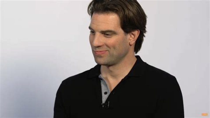 Is Scott McGillivray Married? Who is Scott McGillivray's Wife? Does He