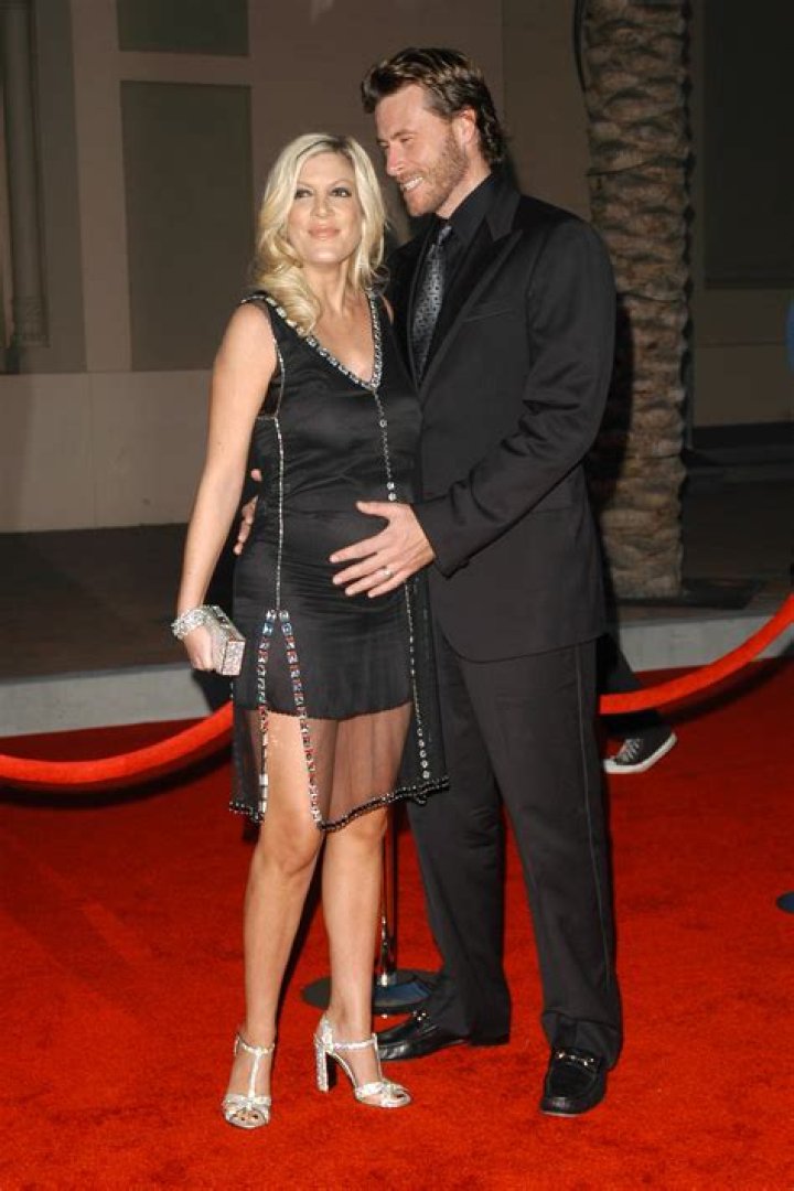 Is Tori Spelling Still Married? Unraveling The Mystery