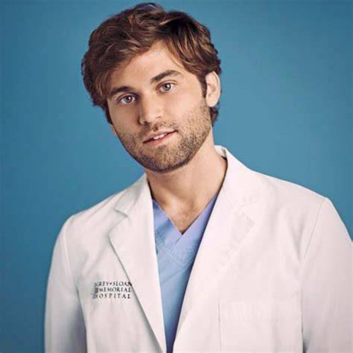 Jake Borelli as Levi Schmitt Grey's Anatomy Season 17 Cast POPSUGAR