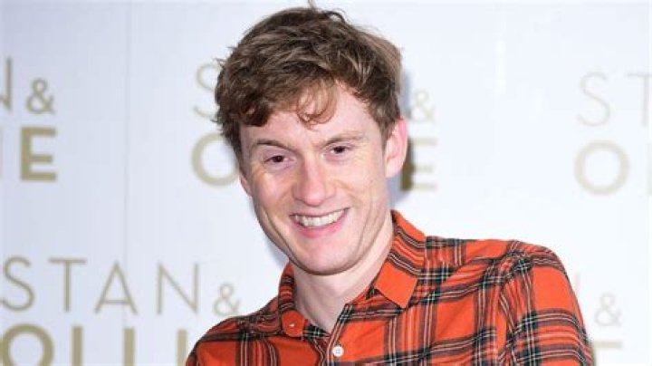 James Acaster Bio, Age, Young, Career, Wife, Disability, Baby, Twitter