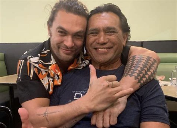 Jason Momoa With His Mom Pictures POPSUGAR Celebrity