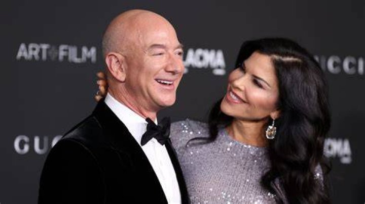Jeff Bezos prepares jawdropping prenup to protect his 138billion