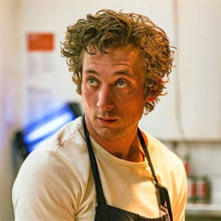 Jeremy Allen White &ldquo;Mi madre me cuenta lo que dicen de m&iacute; en Twitter