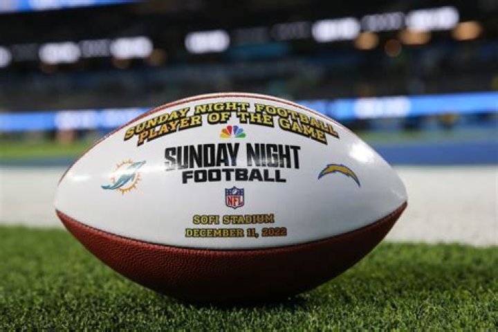 Jessica Simpson's Amazing Sunday Night Football Performance