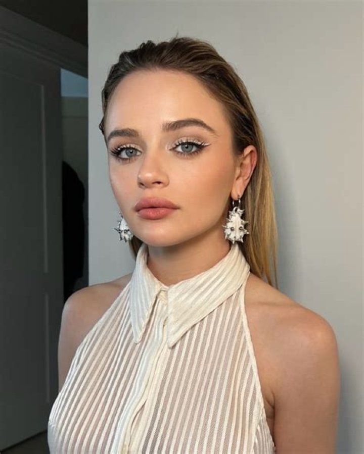 joeyking, joey king, joey king photoshoot, joey king bald, joey king